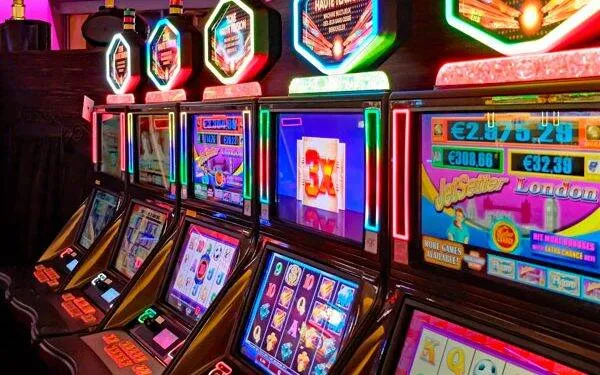 Mulher ganha R 95 mil em cassino do Paraguai mas leva so R 736